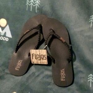 NWT Flo Jo Flip Flops
